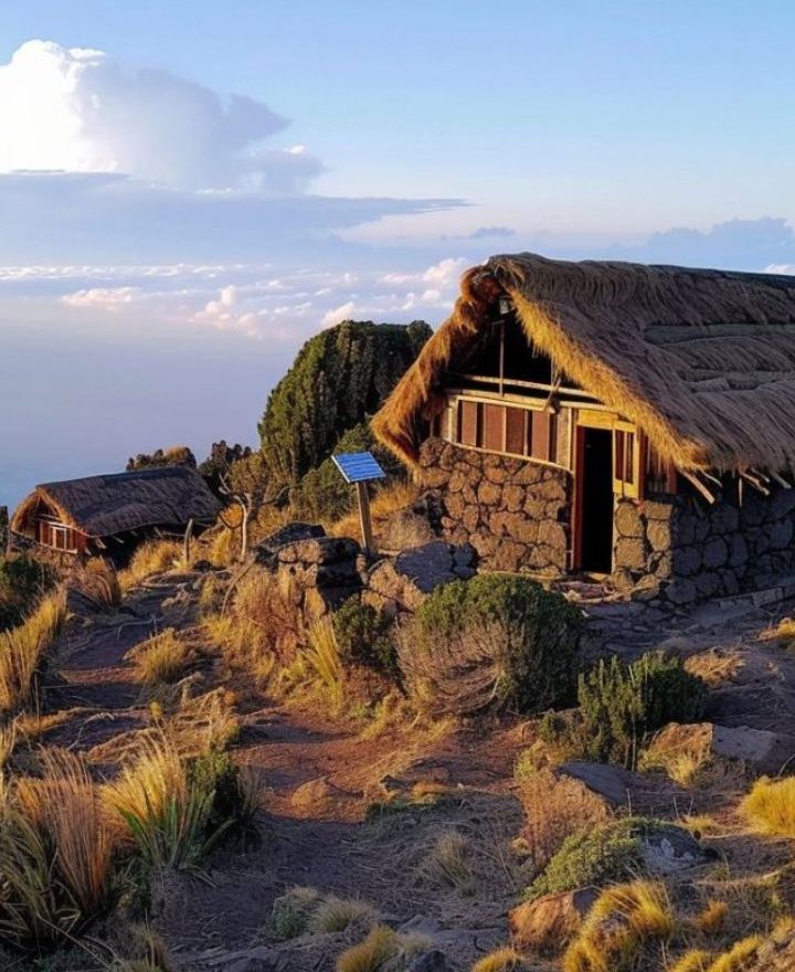Kibo-Hut.jpg